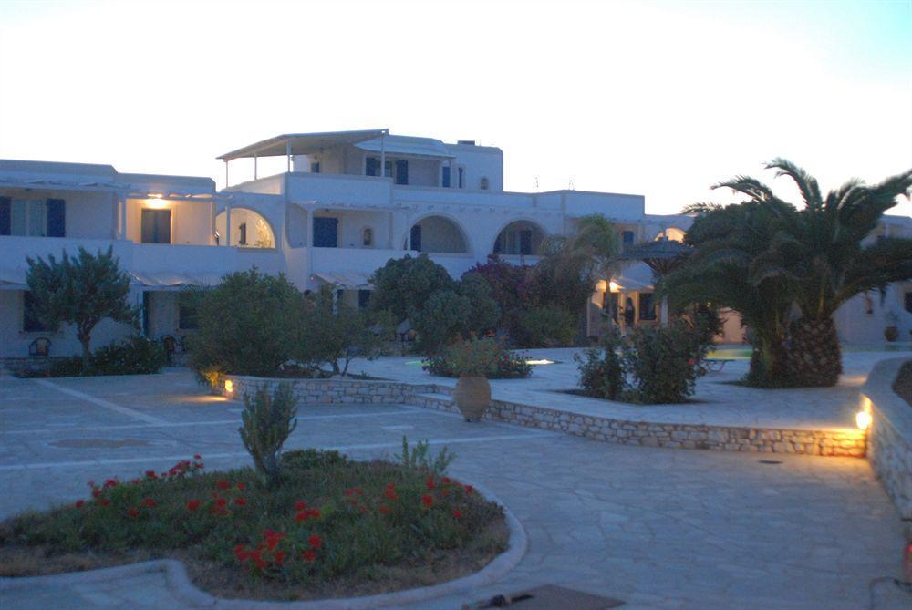 פארוס Fyrogenis Palace מראה חיצוני תמונה